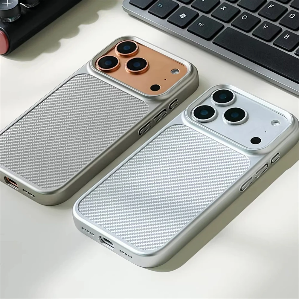 Luksusowe etui biznesowe z twardego PC o wzorze włókna węglowego z funkcją magnetyczną do iPhone 18 17 16 15 Pro Max, kompatybilne z bezprzewodowym ładowaniem Magsafe. — zdjęcie produktu 2