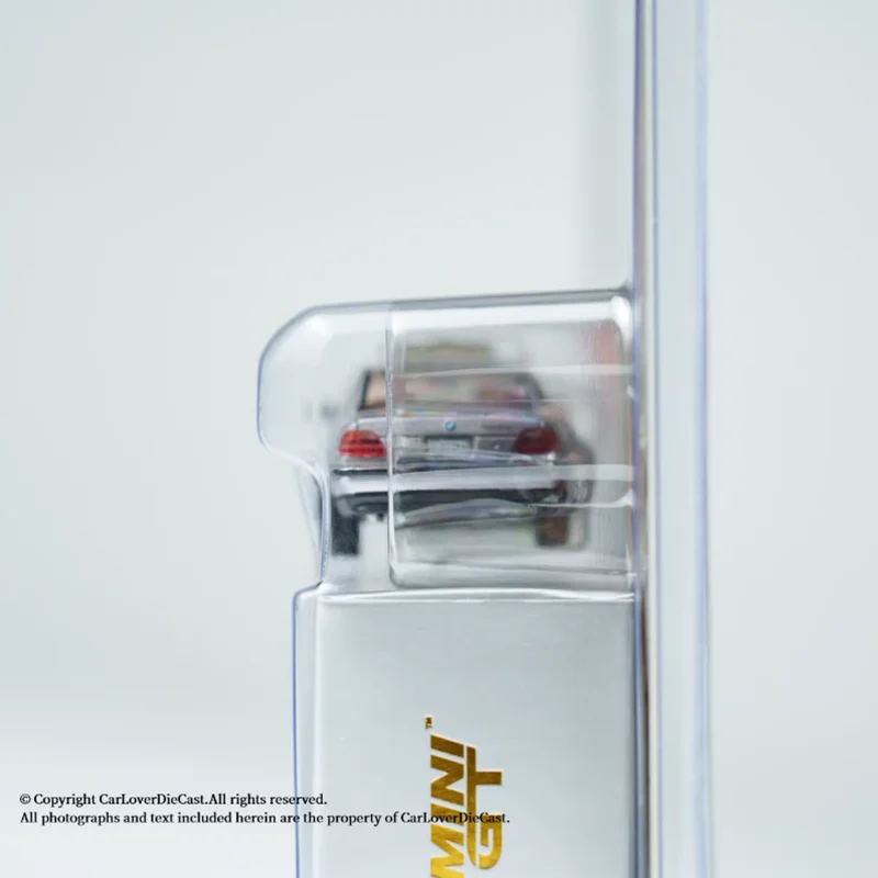 MINIGT Diecast 1:64 Scale 750IL 902# Alloy Car Model Finished Simulation Collection Decoration Boy Gift Static Display