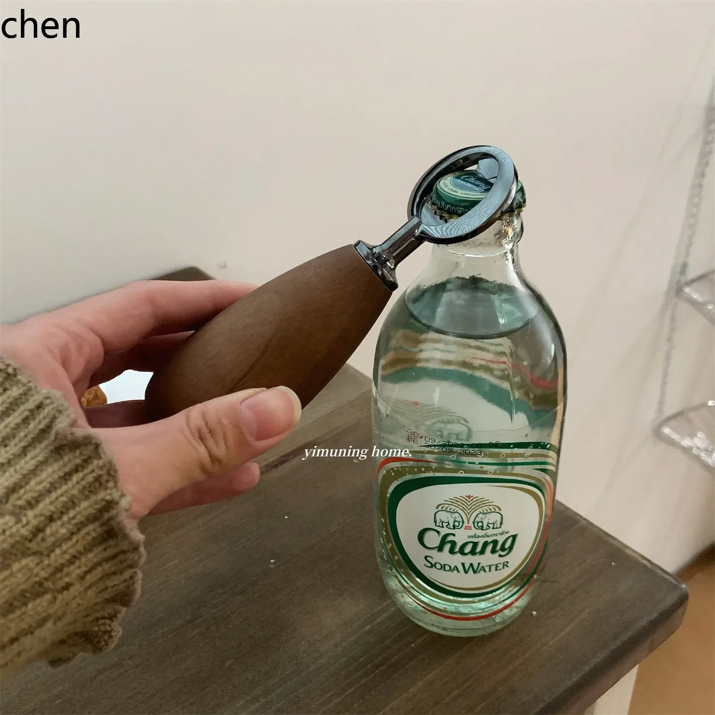 

L15- walnut beer bottle opener personalized creative for home ornament bottle opener bottle opener