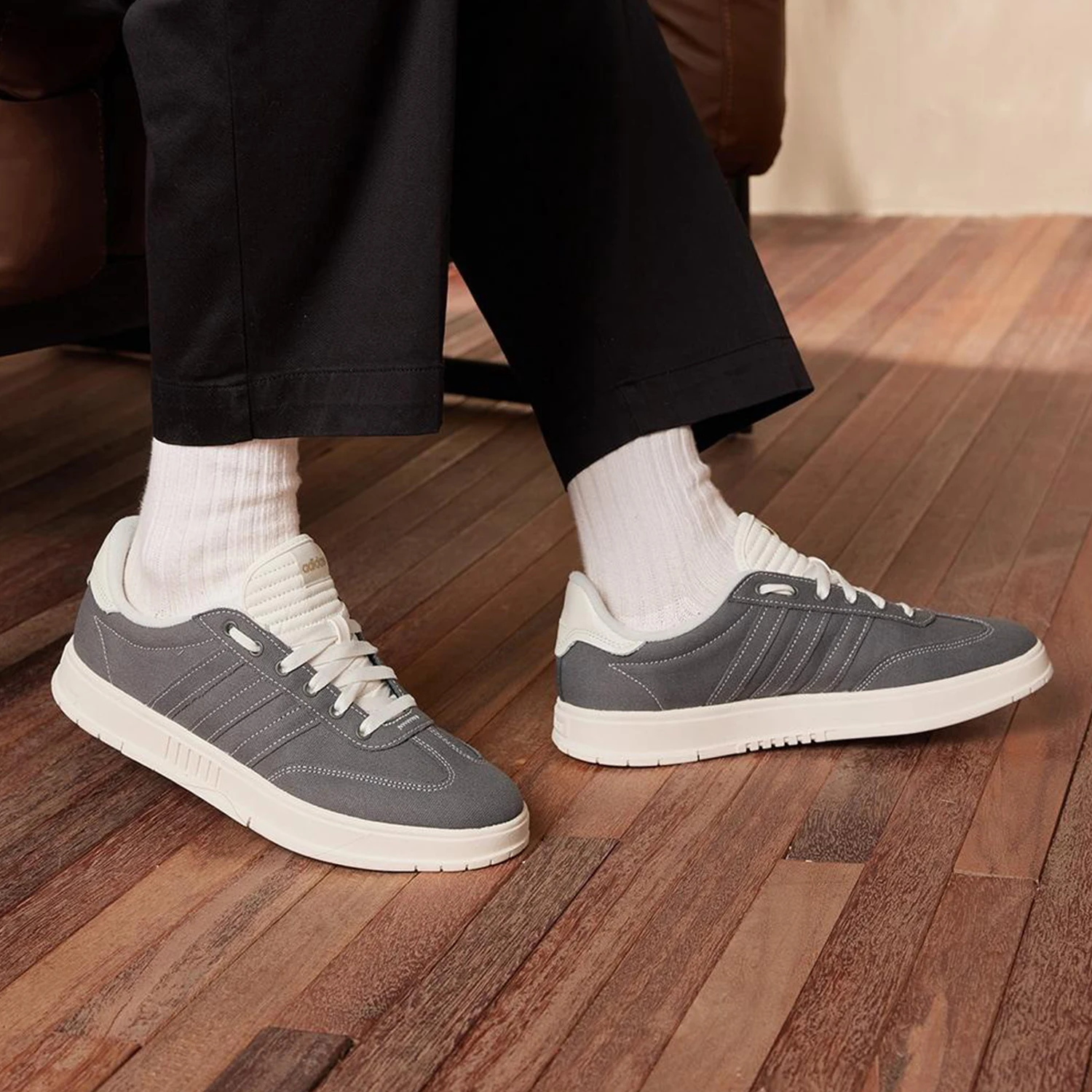 

Adidas Genuine 2025 Новые классические повседневные кроссовки унисекс IH8693