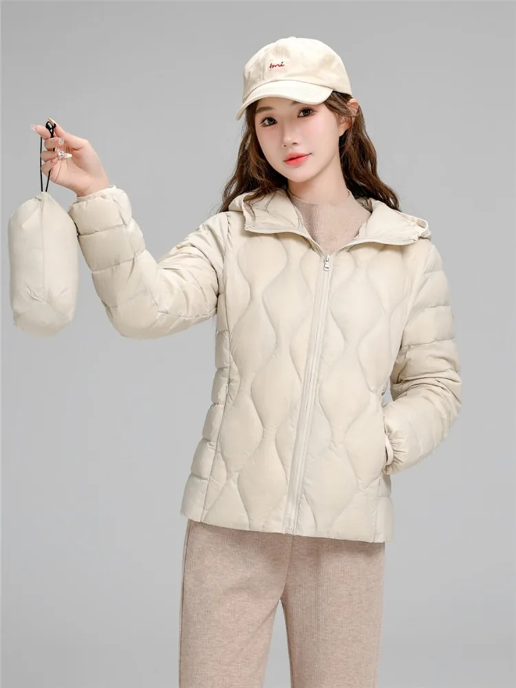 Piumino da donna 7 colori 2025 Nuova primavera autunno femminile coreano casual cappotti con cappuccio ripiegabili ultraleggeri