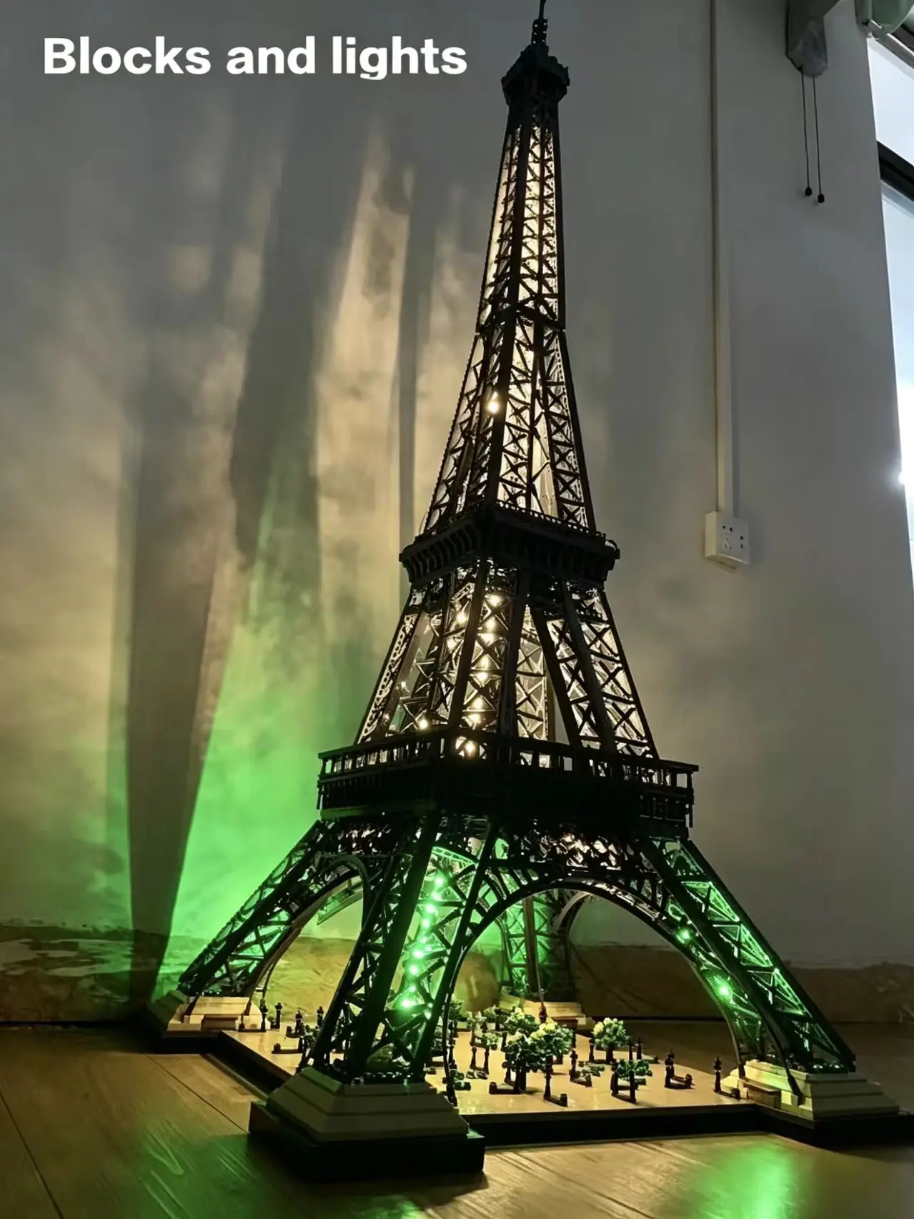2026 in stock home decoration Eiffel Tower 10001 tower model ornaments suitable as birthday gifts image 3
