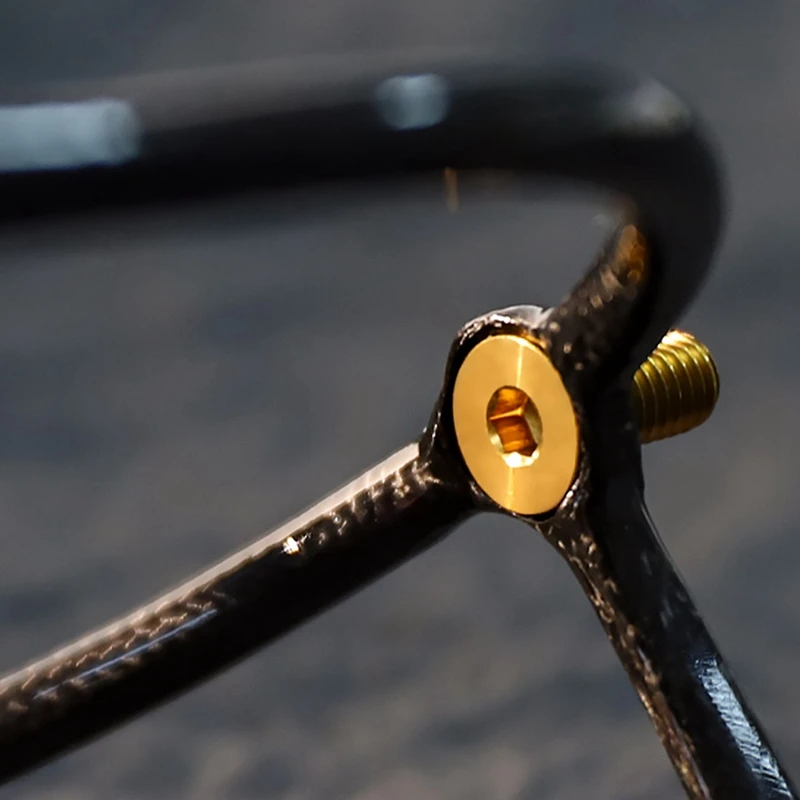 زجاجة ماء قفص البراغي دراجة زجاجة قفص المسمار دراجة زجاجة ماء قفص مسامير صورة اللون