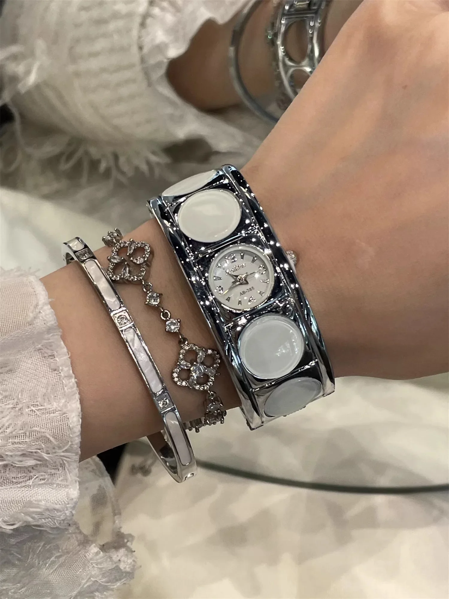 Women Watches for Girls Wrist Quartz Watch Bangle Bracelet White Blue Pink Orologio Ladies Reloj Luxury Wristwatch Diamond Clock