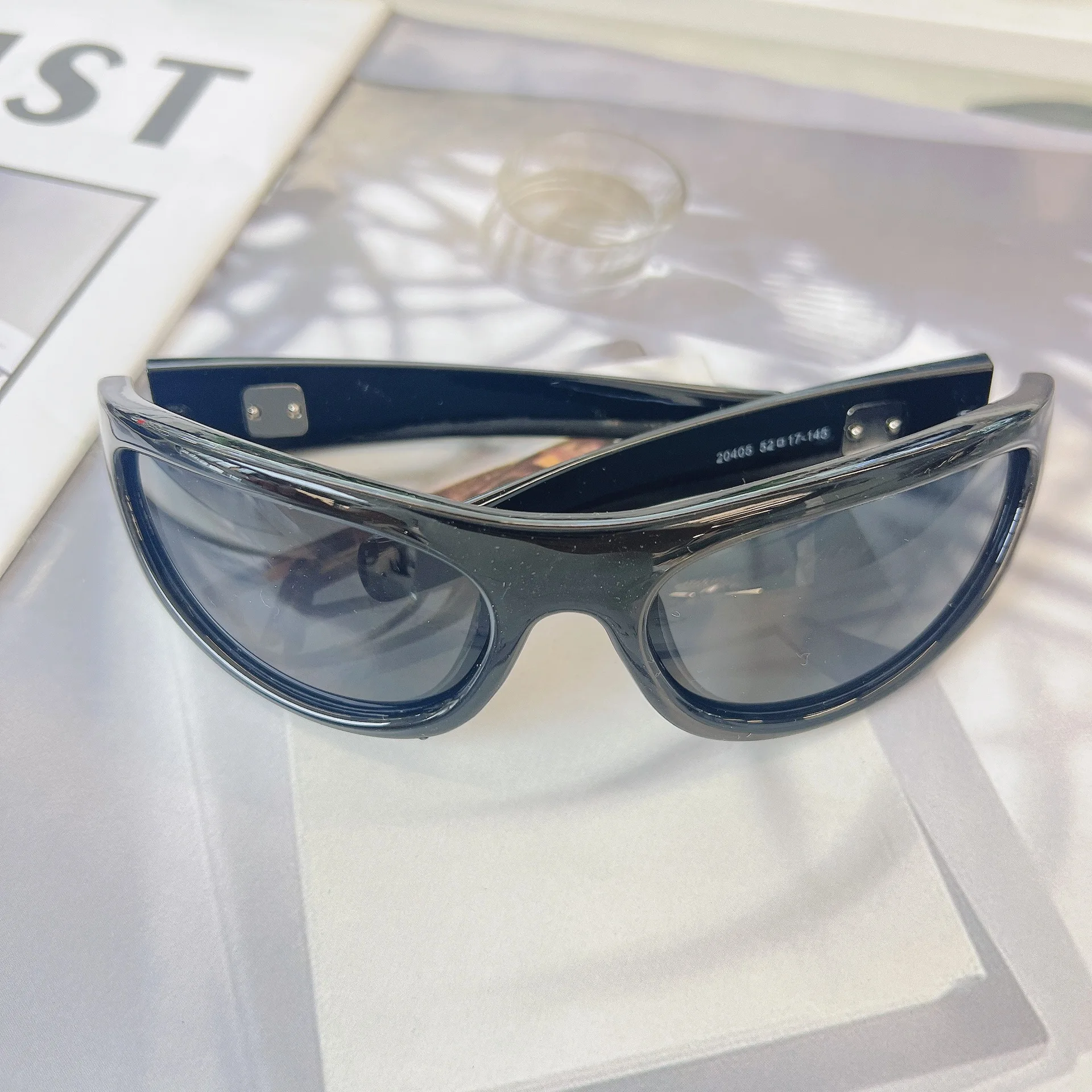 New Style Sunglasses for Women Fashion Trendy UV400 Protection Outdoor Sunglass Hot Selling Sun Glasses Women