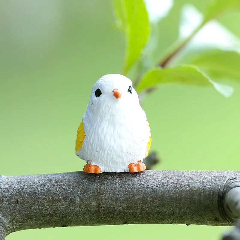 

4Pcs Miniature Bird Craft Realistic Resin Sculptures Small for Garden Moss Terrarium Micro Landscape Decoration