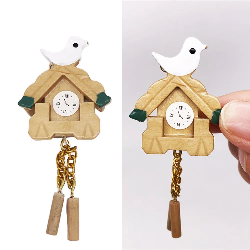 

1Pcs Wooden Hanging Clock Simulation Mini Decor Kids Play House Accessory Enhance Interest Imagination Cognitive Skill
