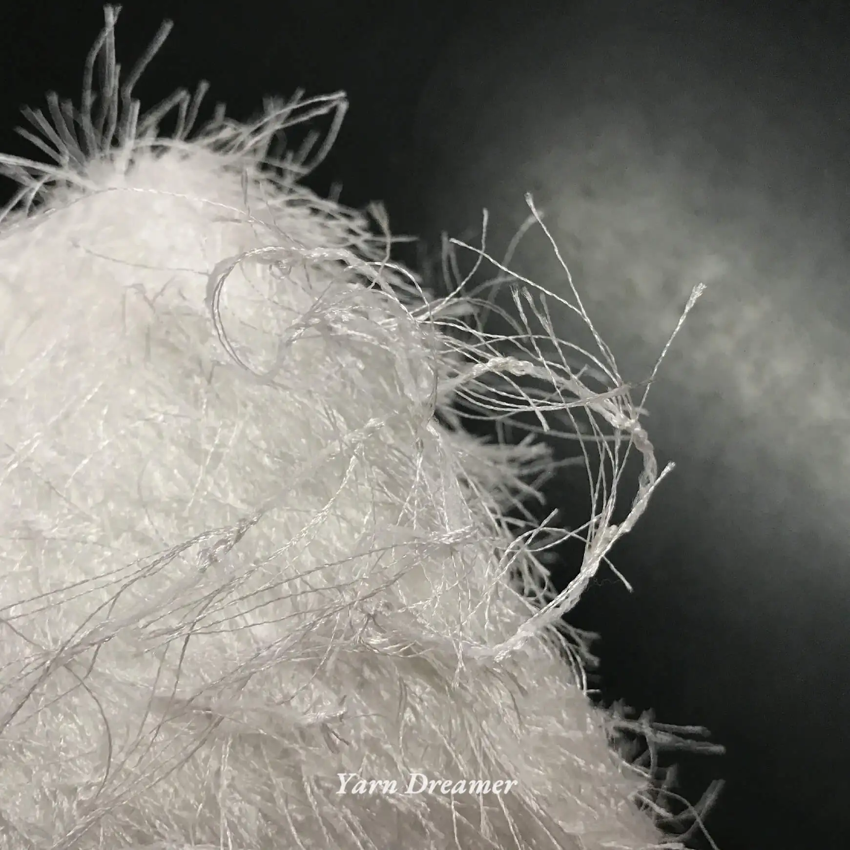3 Colors - Glitter Plush Yarn 100g Soft Yarns for Knitting and Crochet Thread White Long Feather Fancy Hand Knitting Yarn Black