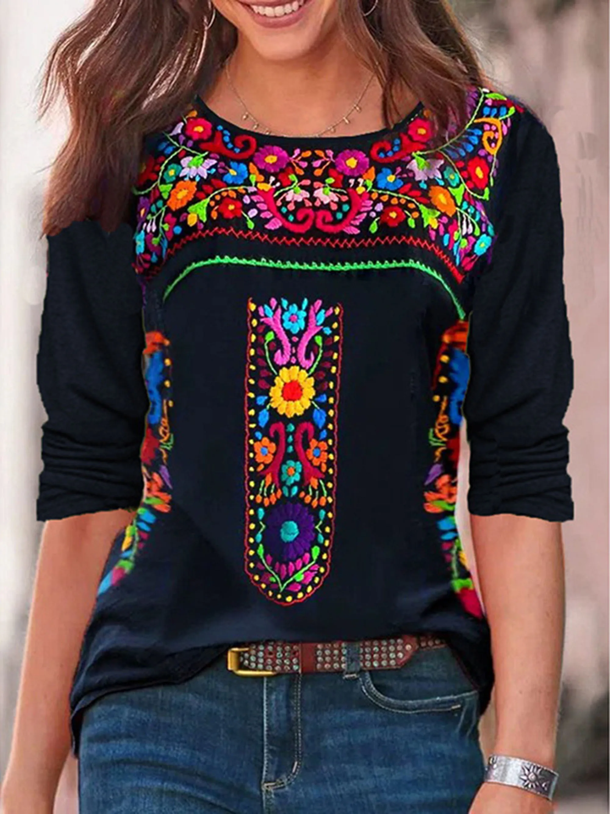 2024 Independent Station Spring/Summer New Women\'s Top with Bohemian Print V-neck Long sleeved T-shirt for Women