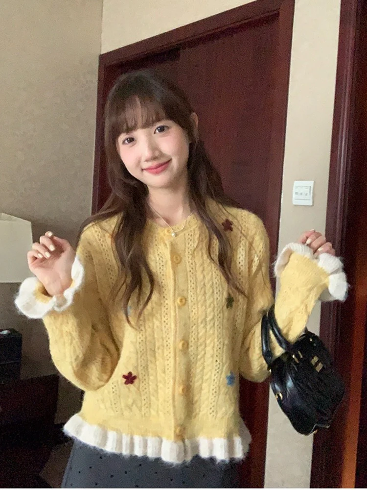 

Korean Sweet Embroidered Cardigan Womens Sweater Coat Gentle Style Autumn Top New Design