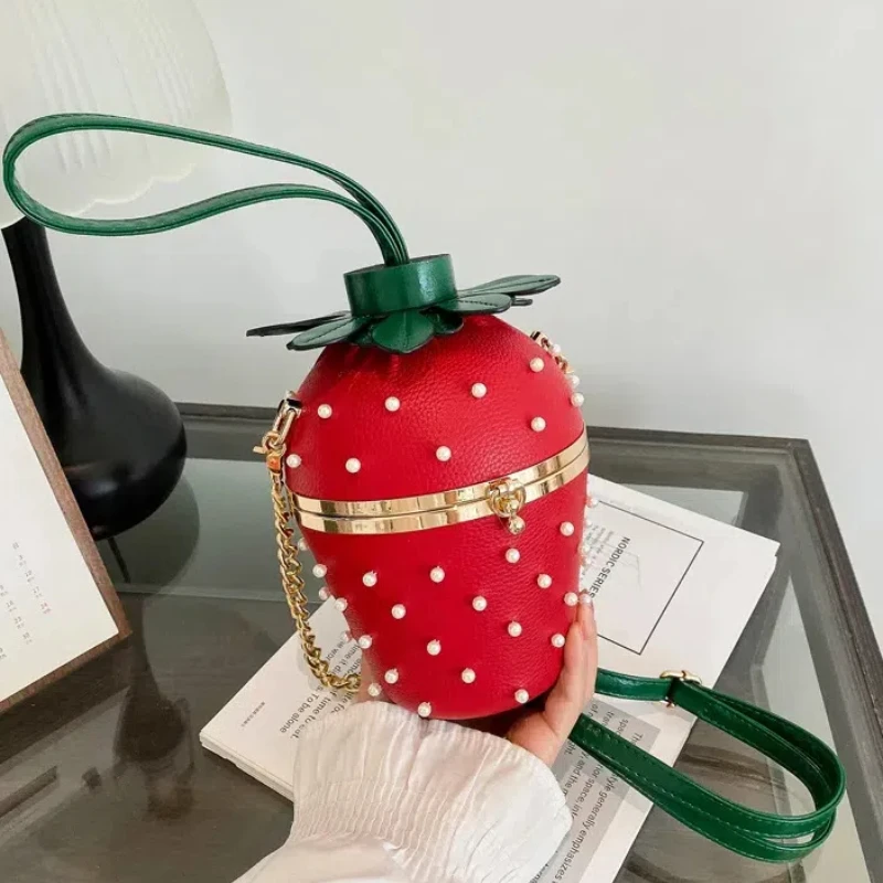 Fashionable Evening Bags for Women 2024 Trend Rivet Pearl Cute Handbag Small Bucket Crossbody Bag Party Strawberry Shoulder Bag