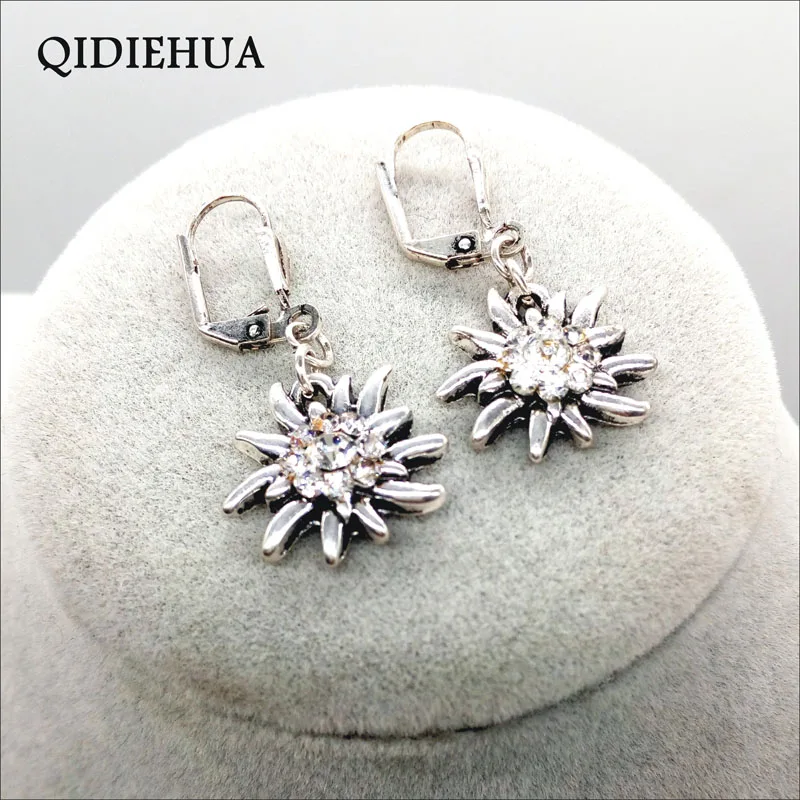 Fashion Simple French Hook Drop Earrings White Rhinestone Edelweiss Earrings Girl Women Party Wedding Oktoberfest Gift Jewelry