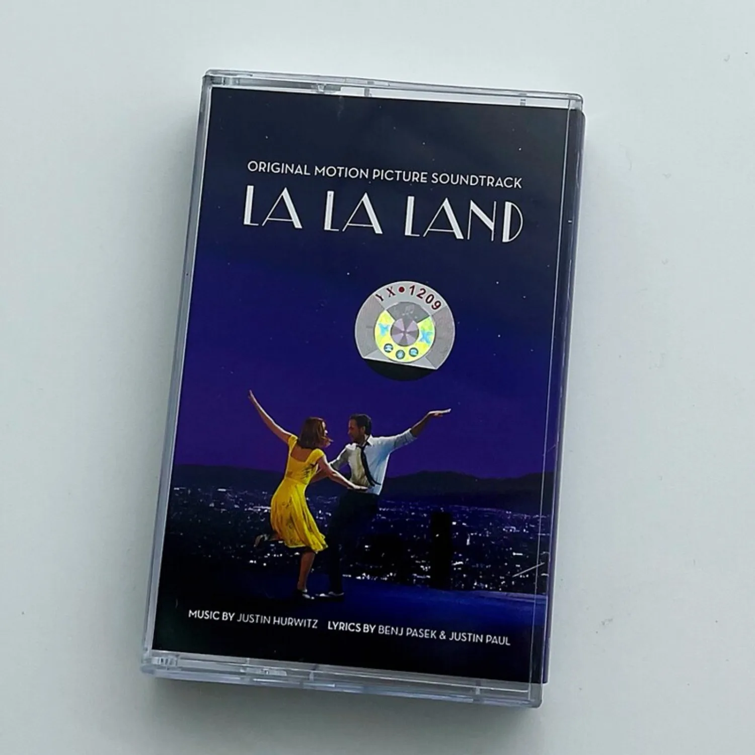 

La La Land Original Motion Picture Soundtrack Jazz Musical Audio Cassette Tape Retro Analog Sound Collectible for Fans Home Art