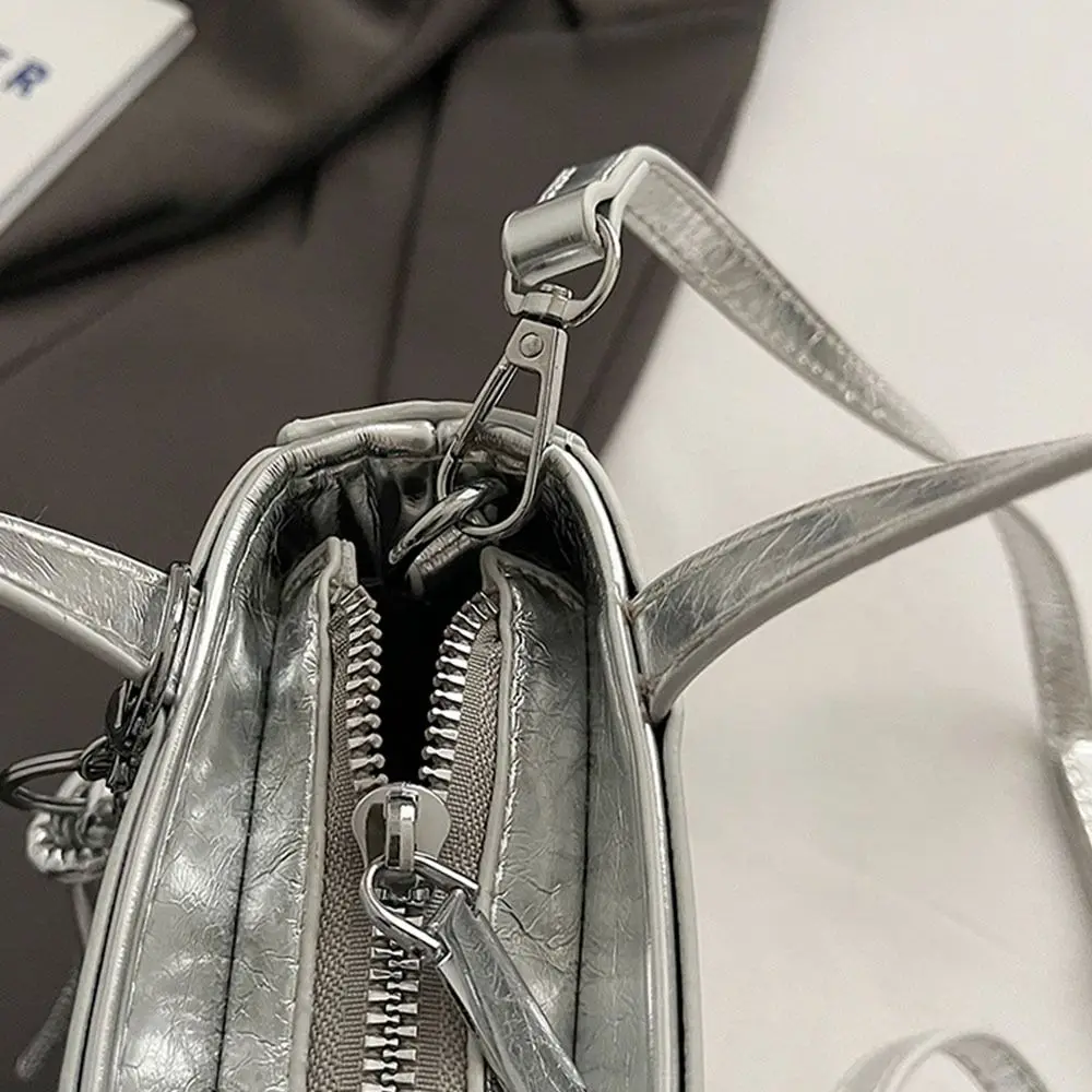 Fashion Pu Leather Shoulder Bag Chic Versatile Small Square Bag with Love Keychain Pendant High Quality Crossbody Bags for Women
