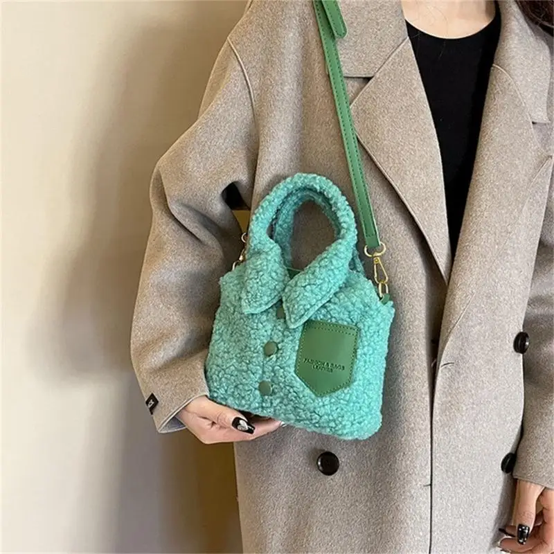 

Vintage Crossbody Bag Shoulder Bags with Intricate for Various Occasions 20CA