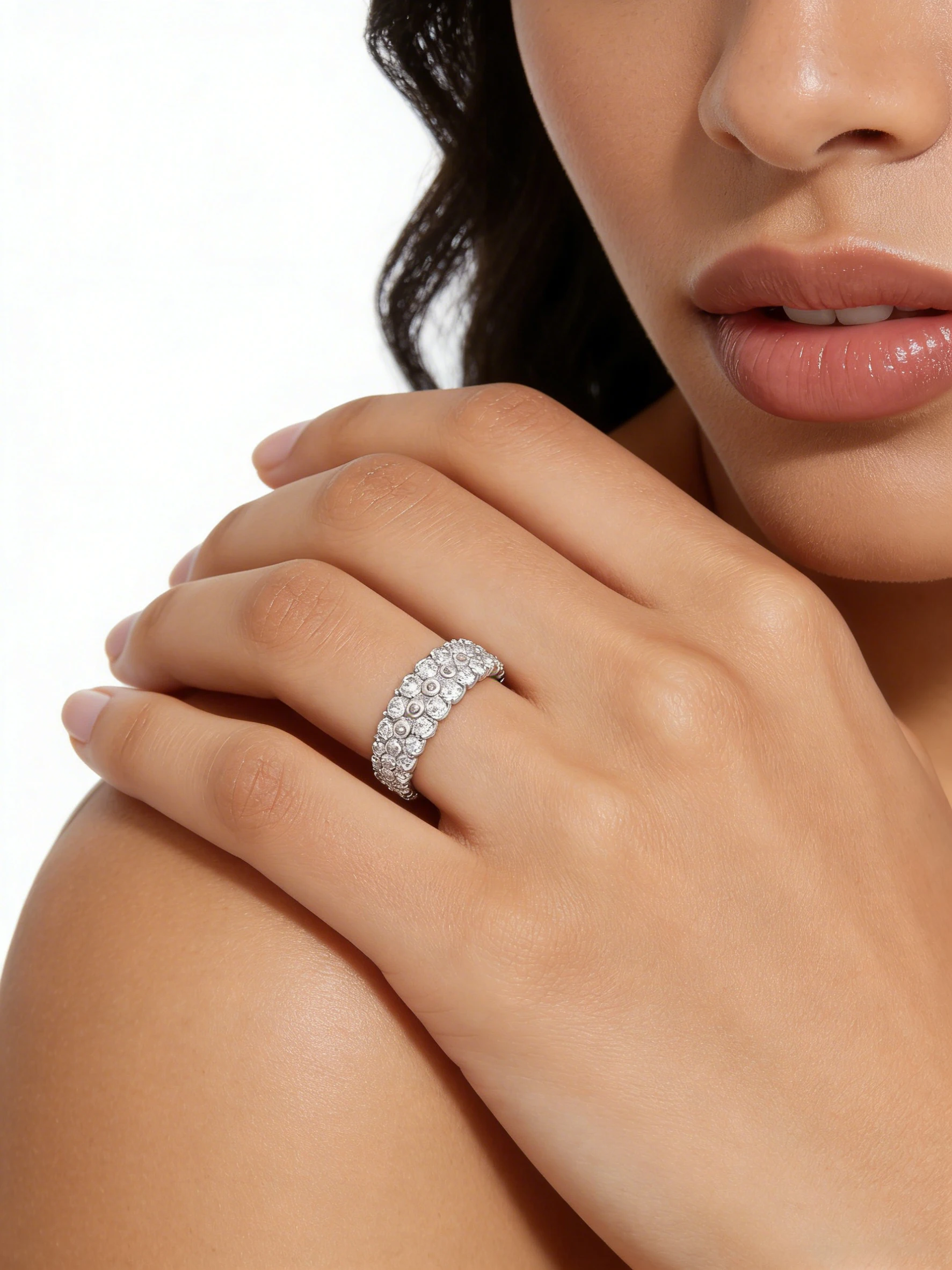 

Кольцо XCY D Color VVS1 с муассанитом для женщин, из стерлингового серебра 925 пробы, с лабораторными бриллиантами, сверкающее, для свадьбы, изысканные ювелирные изделия