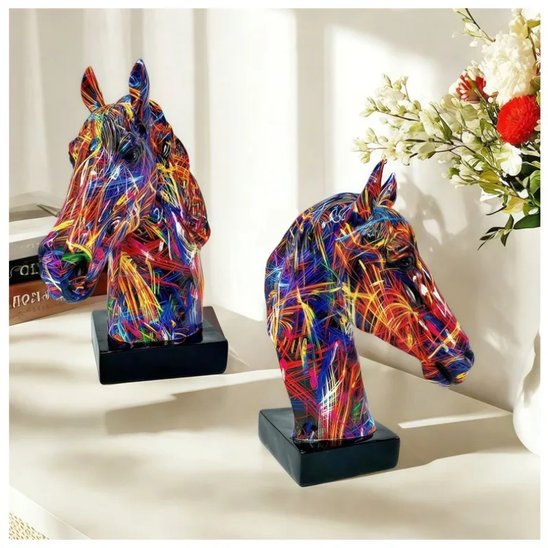 Horse Head Resin Art, Graffiti Horse Heads, Modern Handicrafts, Horse Sculptures, Suitable for Home/office Desktop Decoration