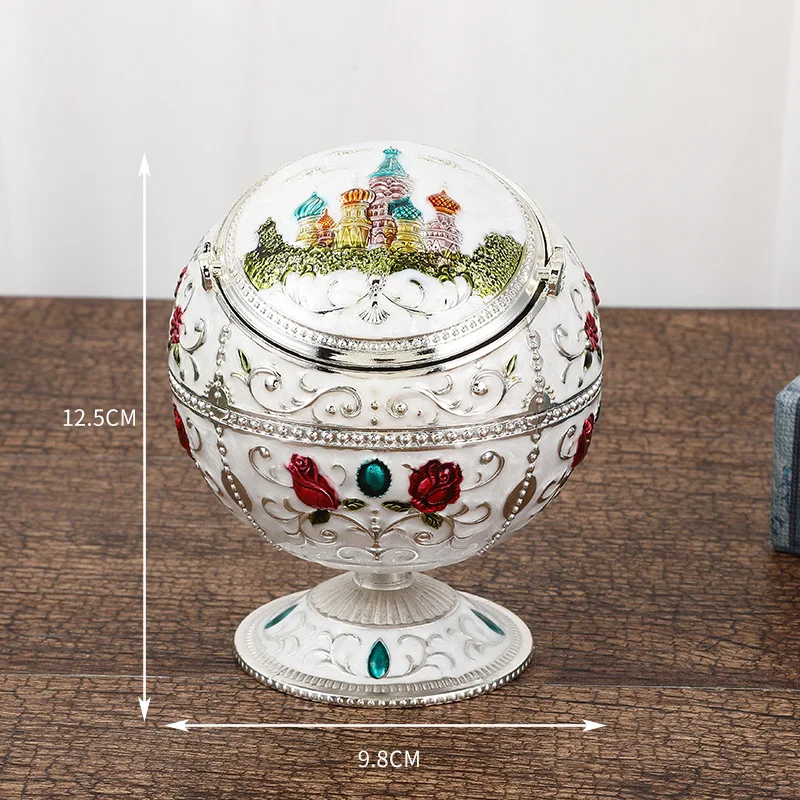 Creative personality ashtray with lid Creative home decoration Metal European style ashtray