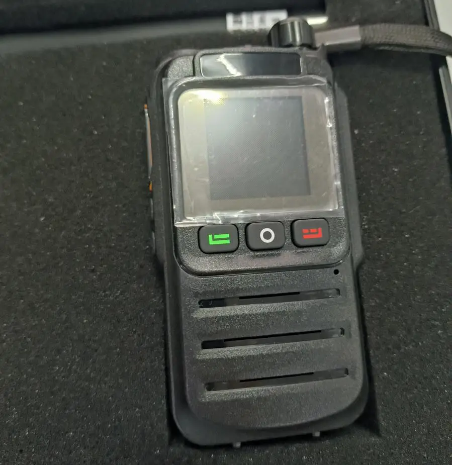 

GPS Detect 30Mhz-6400Mhz Frequency Drone Detector Support Russian English Handheld Drone Alarms