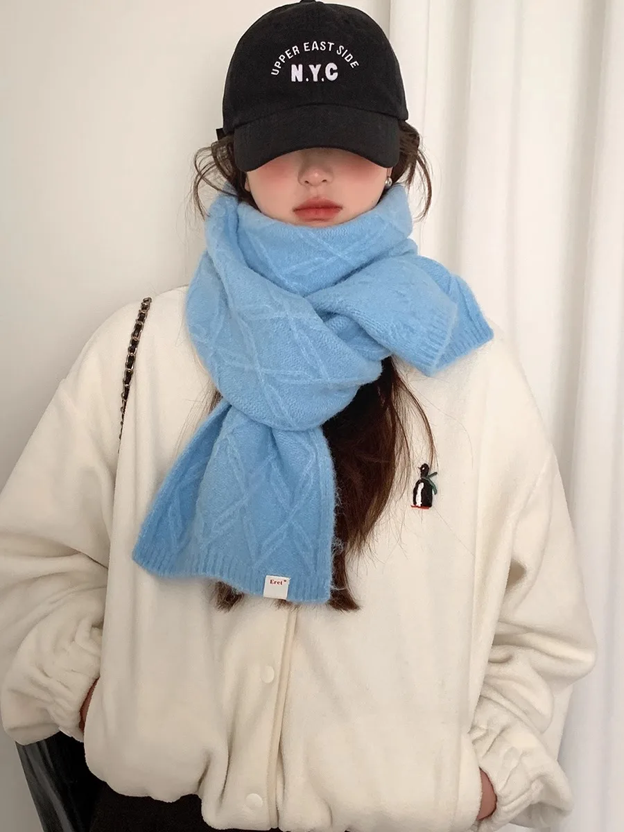 

Women's New Winter Korean-Style Thick And Versatile Gray Scarf With A Soft And Warm Wool Blend In A Diamond Pattern That Exudes