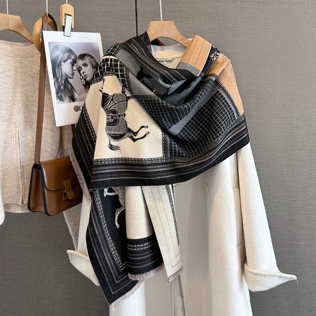 

Женская осенне-зимняя кашемировая теплая шаль в стиле ретро, новый элегантный шарф с цветочным принтом для накидки, палантины, пончо Bufanda Echarpe, пашмина