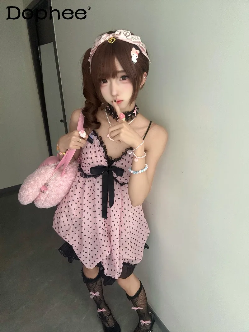 

Japanese original ancient feeling black pink polka dot v-neck suspender bud dress sweet cute doll feeling sexy versatile dress