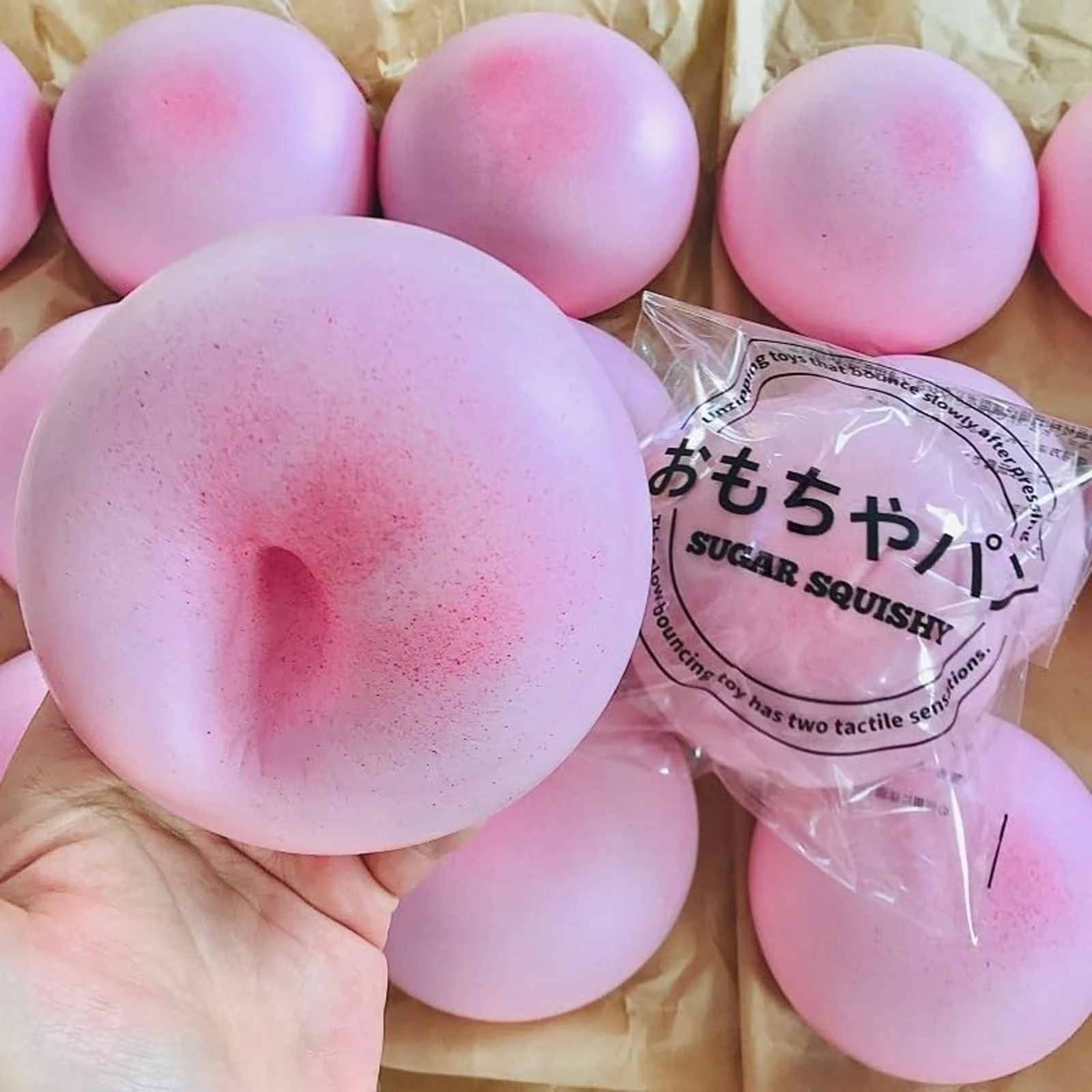 Stress Relief Slow Rising Squishy Toy Top Selling Fidget Soft Sticky Cute Decompression Toy Peach Shaped Pink Squeeze Toy