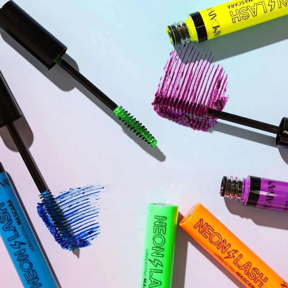 Mascara colorato a luce UV a 6 colori Mascara fluorescente ultrafine spesso arricciato Ciglia al neon colorate a lunga durata ad asciugatura rapida