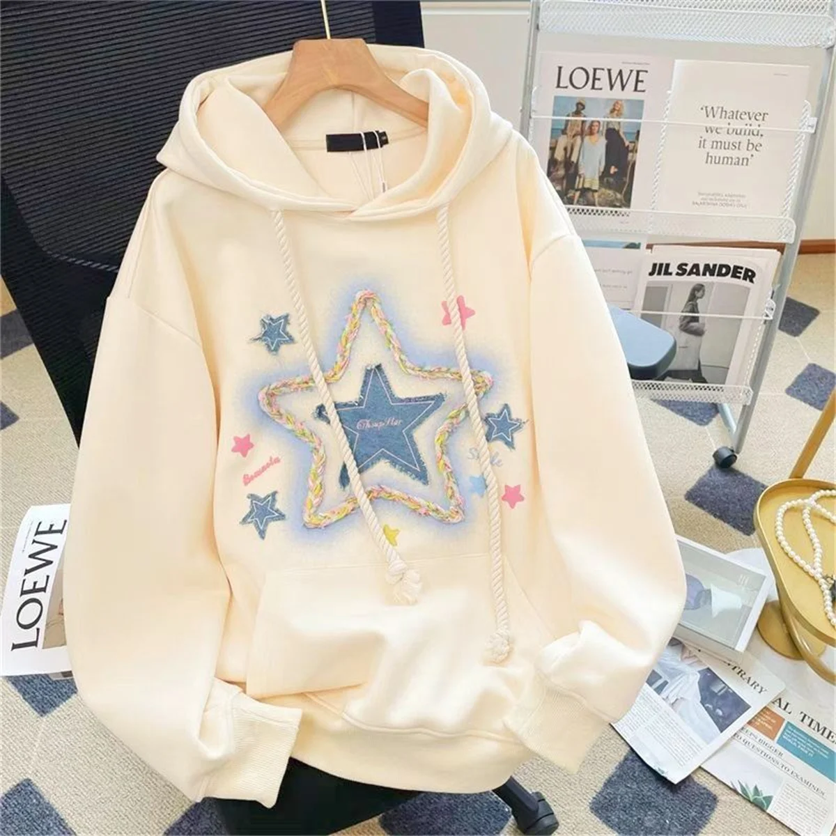Frühling und Herbst Stern Druck Milch Aprikose Farbe Kapuzenmantel Straße Harajuku Oberbekleidung ﻿ Vintage-Kapuzenpullover mit Sternenmuster und Kordelzug