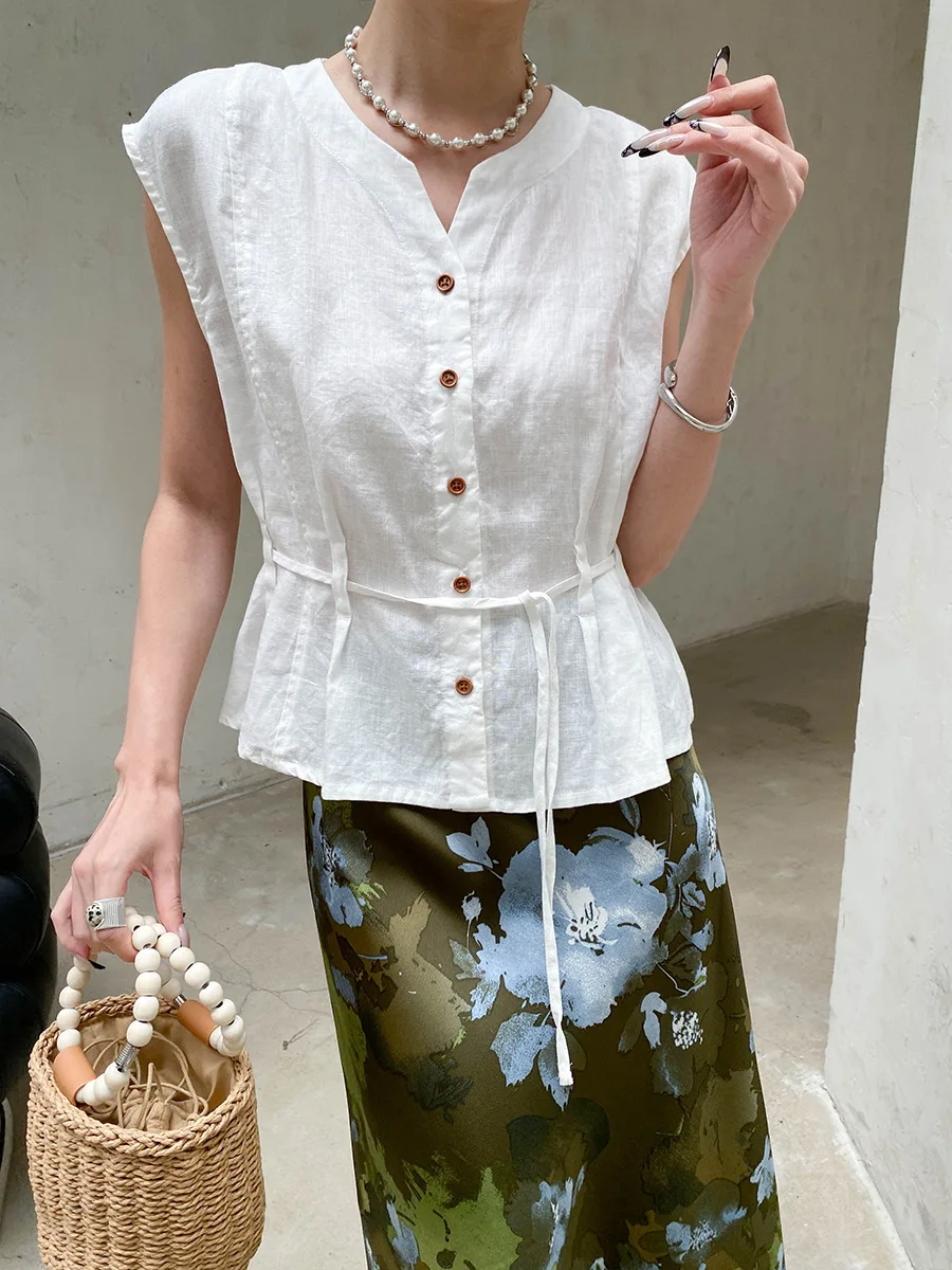 Sommerliche Damen-Weste in einfarbigem Design mit V-Ausschnitt, Taillengürtel und schlankmachendem, ärmellosem Design – Detail 8