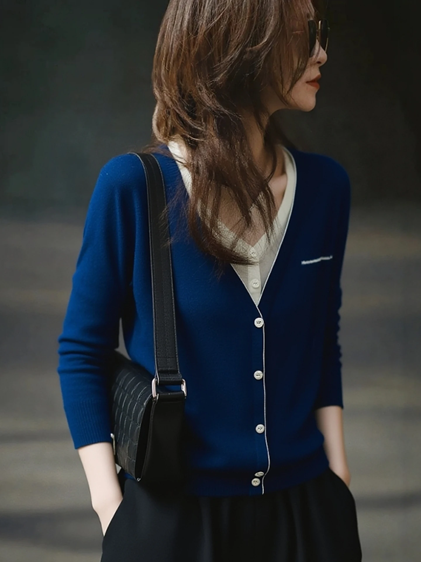 

Winter Knitted Long Sve V-Ne Color Blo Design Top Women's Faion Ele Brand New Sle Korean Version Loose Fit