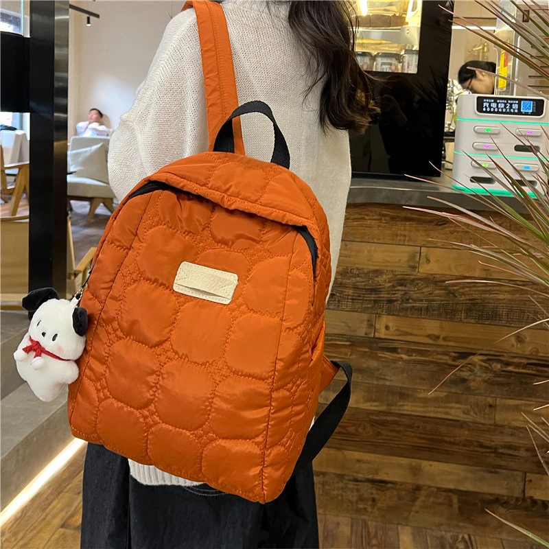 Fashion Gloss Women's Backpack Quilted Down Fabric Cotton Backpacks for Teenagers Girls 2023 High Capacity Padded Space Back Bag