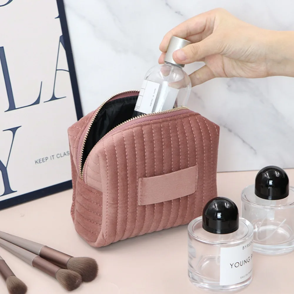 Borsa per trucco in velluto personalizzata di grande capacità Borsa per il lavaggio con cerniera Borsa da toilette da viaggio Custodia per cosmetici in tinta unita regalo