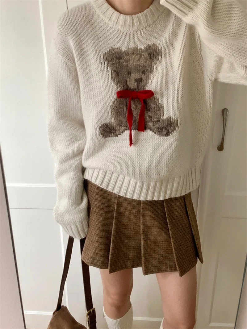 Women's Korean Style Round Neck Cute Bear With Bow Print Knitted Pullover Casual Style Green Knitted Sweater Autumn Winter