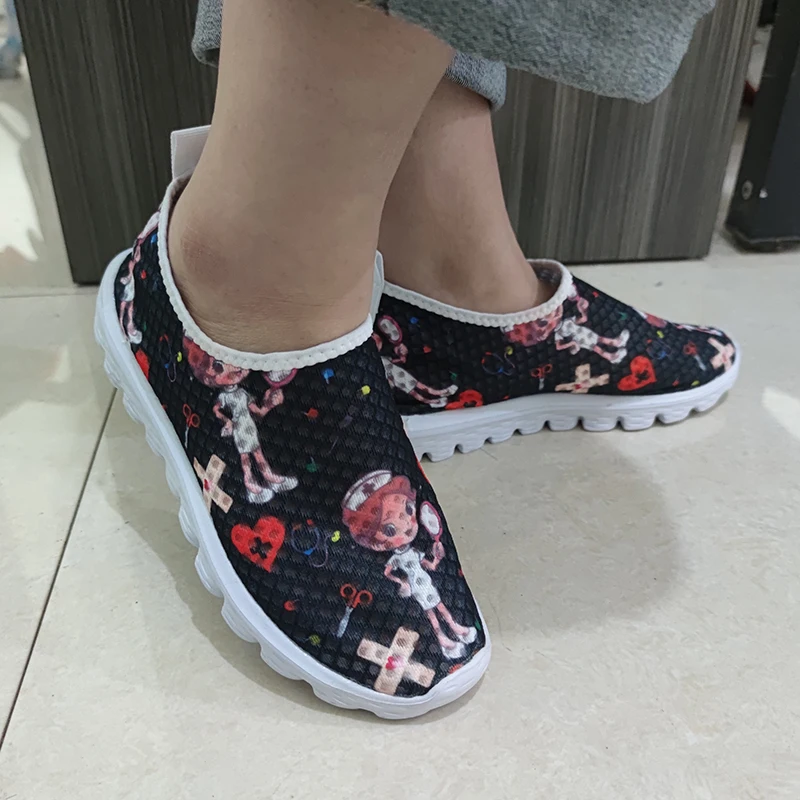 Nurse Flat Shoes Women Print Breathable Sneakers Slip-on Light Non-slip Flats Ladies Soft Bottom Loafer Casual Sports Mocasines