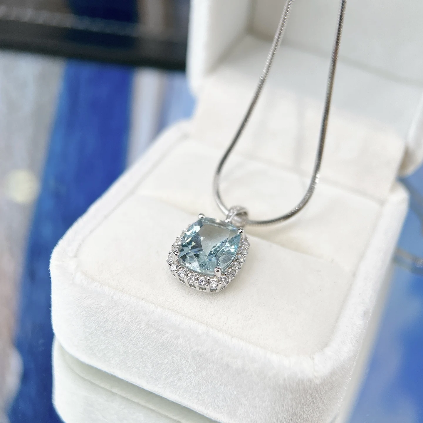 

HT25 твердое серебро 925 пробы, природный синий аквамарин, 2,24 карата, драгоценные камни, подвески, ожерелья для женщин, ювелирные изделия