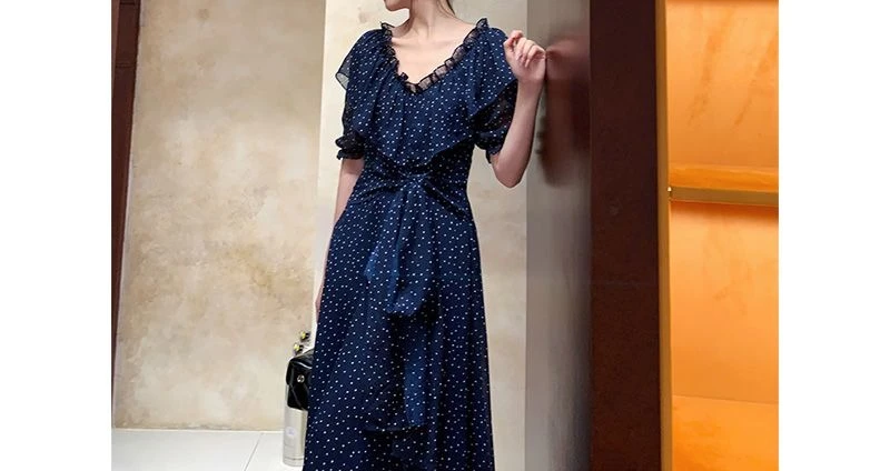 Retro Non-collision Short-sleeved Polka Dot Dress 2026 Summer New Temperament Waist Slim Long Skirt