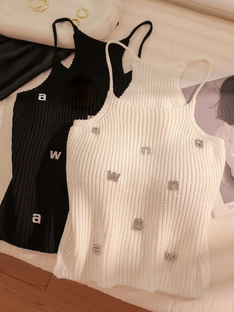2025 새로운 라인 석 니트 탱크 탑 화이트 블랙 크루 넥 민소매 탱크 탑 여름 여성 의류 자르기 탑 Camis