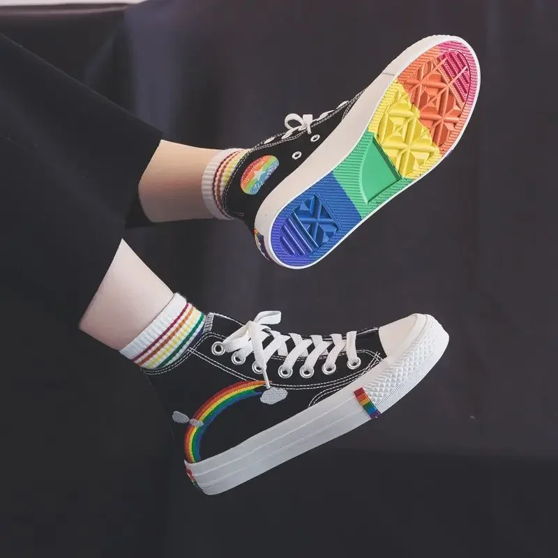 Scarpe di tela per le donne moda 2024 Rainbow Light Cheap Walking Woman calzature Designer Luxury On Offer Daily Routine coreano nuovo