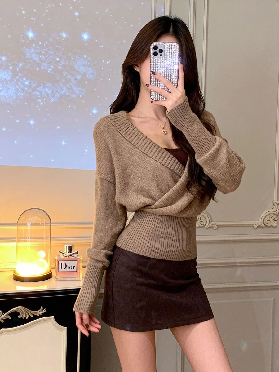 

Корейский стиль: Вязаный свитер с длинным рукавом и V-образным вырезом, женский, приталенный, осенне-зимний комплект с юбкой-халтер, теплый, модный, повседневный