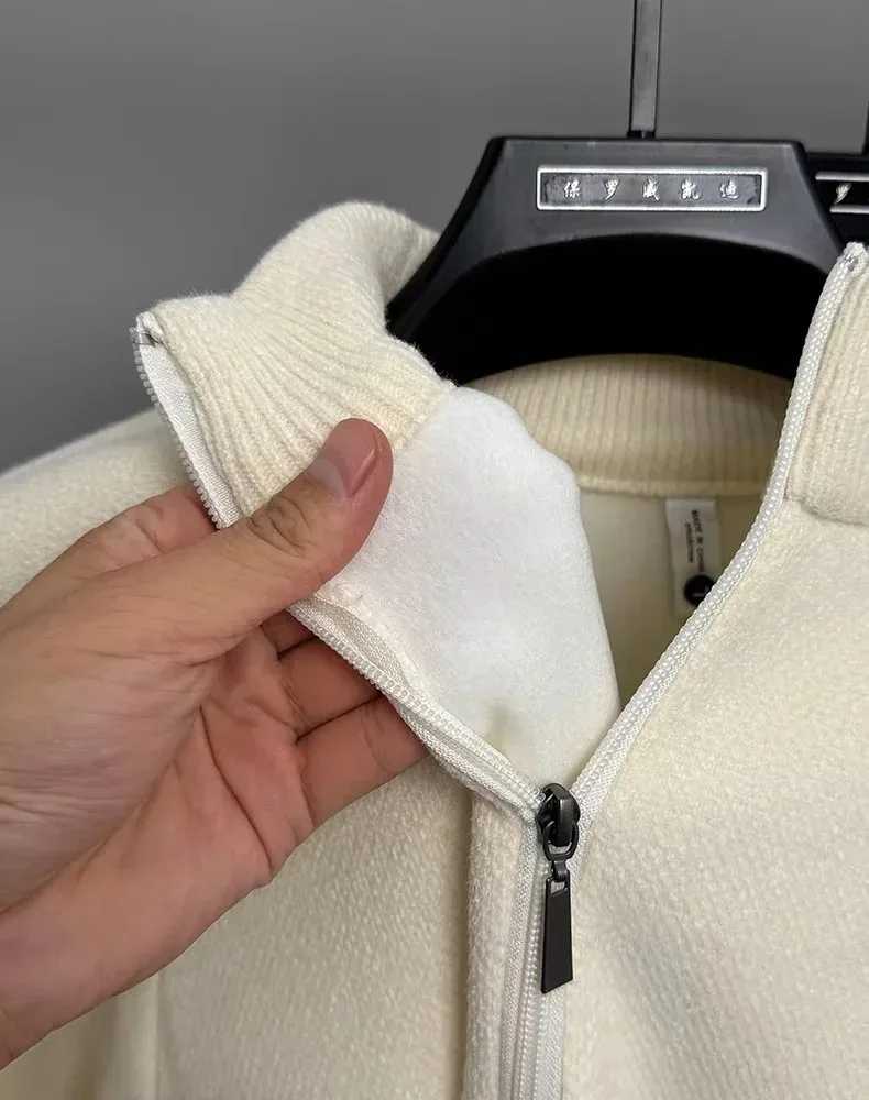 High-End-Markenpullover mit Reißverschluss und Stehkragen für Herren lässige Mode klassische Paul-Stickerei Winter neuer warmer Strickpullover aus Plüsch – Detail 5