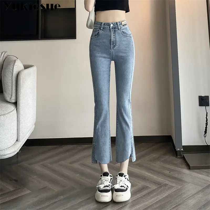 

Универсальные весенне-осенние корейские брюки-клеш, уличная одежда, женские расклешенные джинсы с высокой талией и разрезом до щиколотки, модные повседневные эластичные джинсы