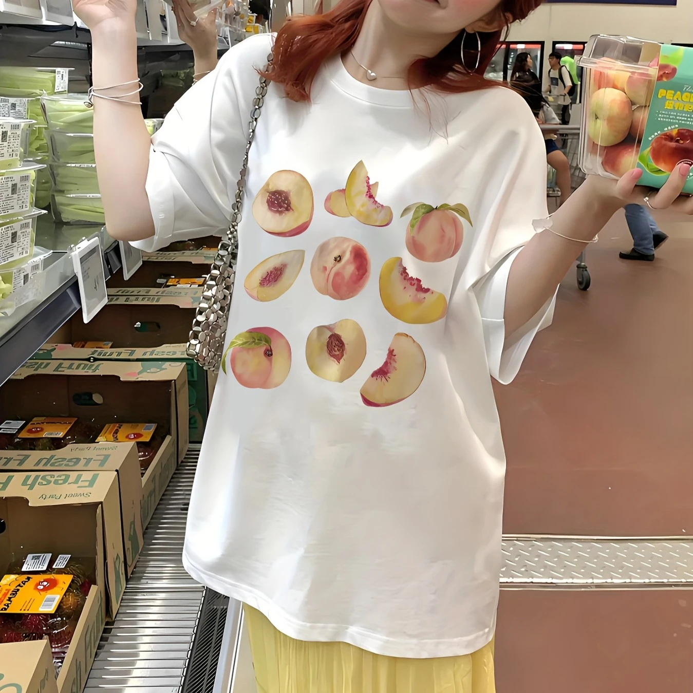 Round-Neck Short-Sleeve T-Shirt with A Water Peach Letter Pattern Print, Perfect for Casual and Trendy Women's Outfits Oversize