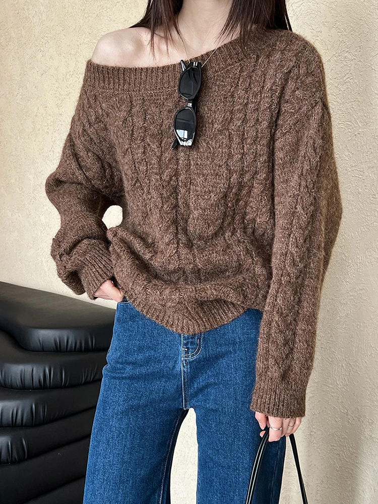 [EAM] Coffee Big Size Elegant Knitting Sweater Skew Collar Long Sleeve Women Pullovers New Fashion Spring Autumn 2025 1DH8631