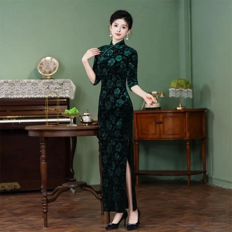 Retro temperament slanted velvet cheongsam new Chinese style simple and thin women's daily wear cheongsam skirt