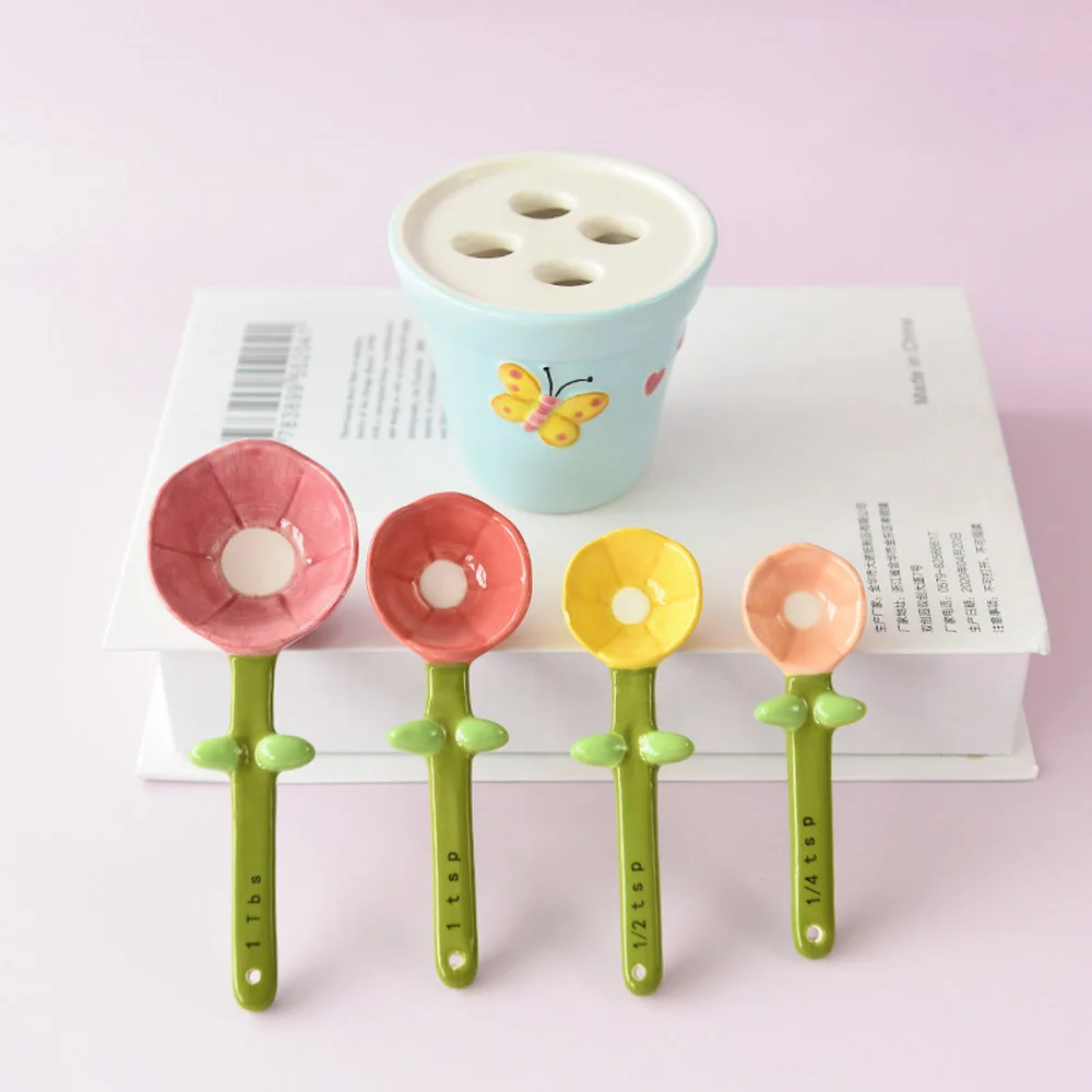 

Ceramic Measuring Spoons and Cup Flower Baking Measuring Spoon with Base Decorative Cute Cooking Spoons Set for Baking