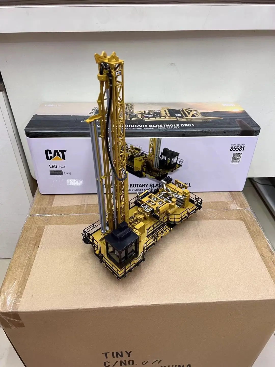 DM MD6250 ROTARY BLASTHOLE DRILL 1/50 SCALE METAL COLLECTION MODEL BY DIECAST MASTERS 85581