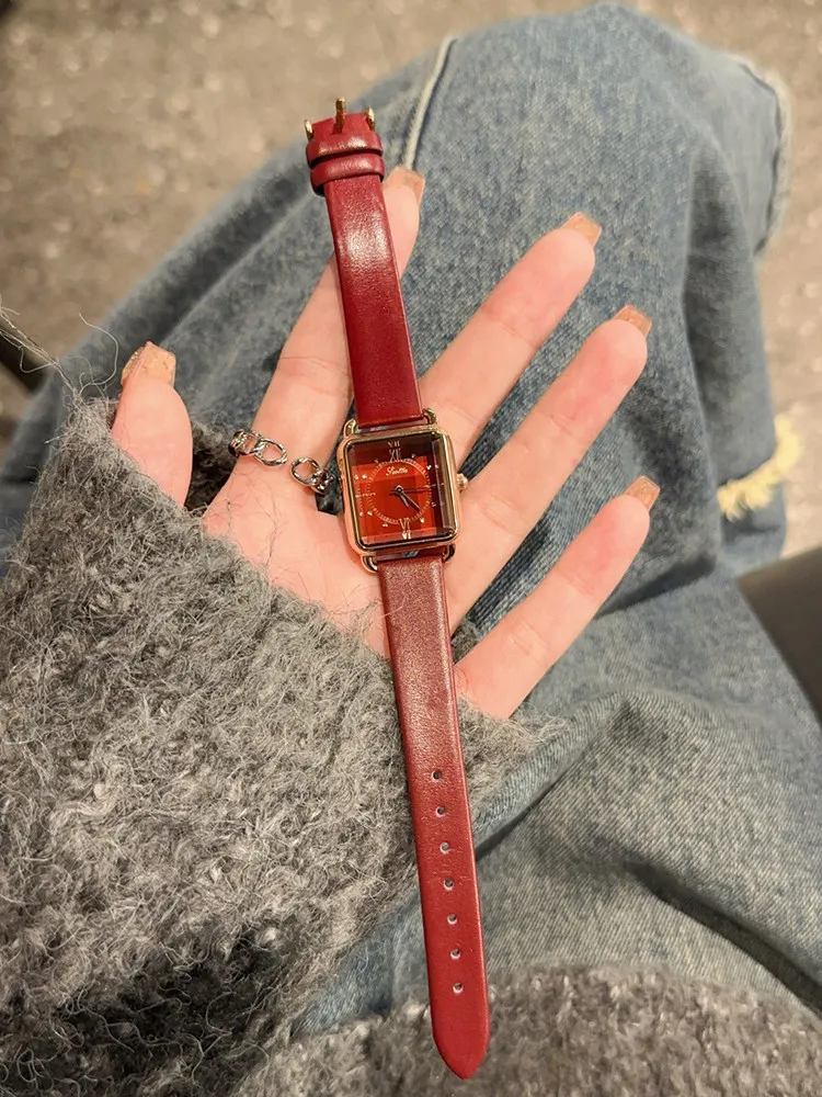 Women'S WatchSmall And Exquisite Stylish Design2026 New ModelRed Leather StrapVintage Square DialFashionable Quartz Wristwatch.