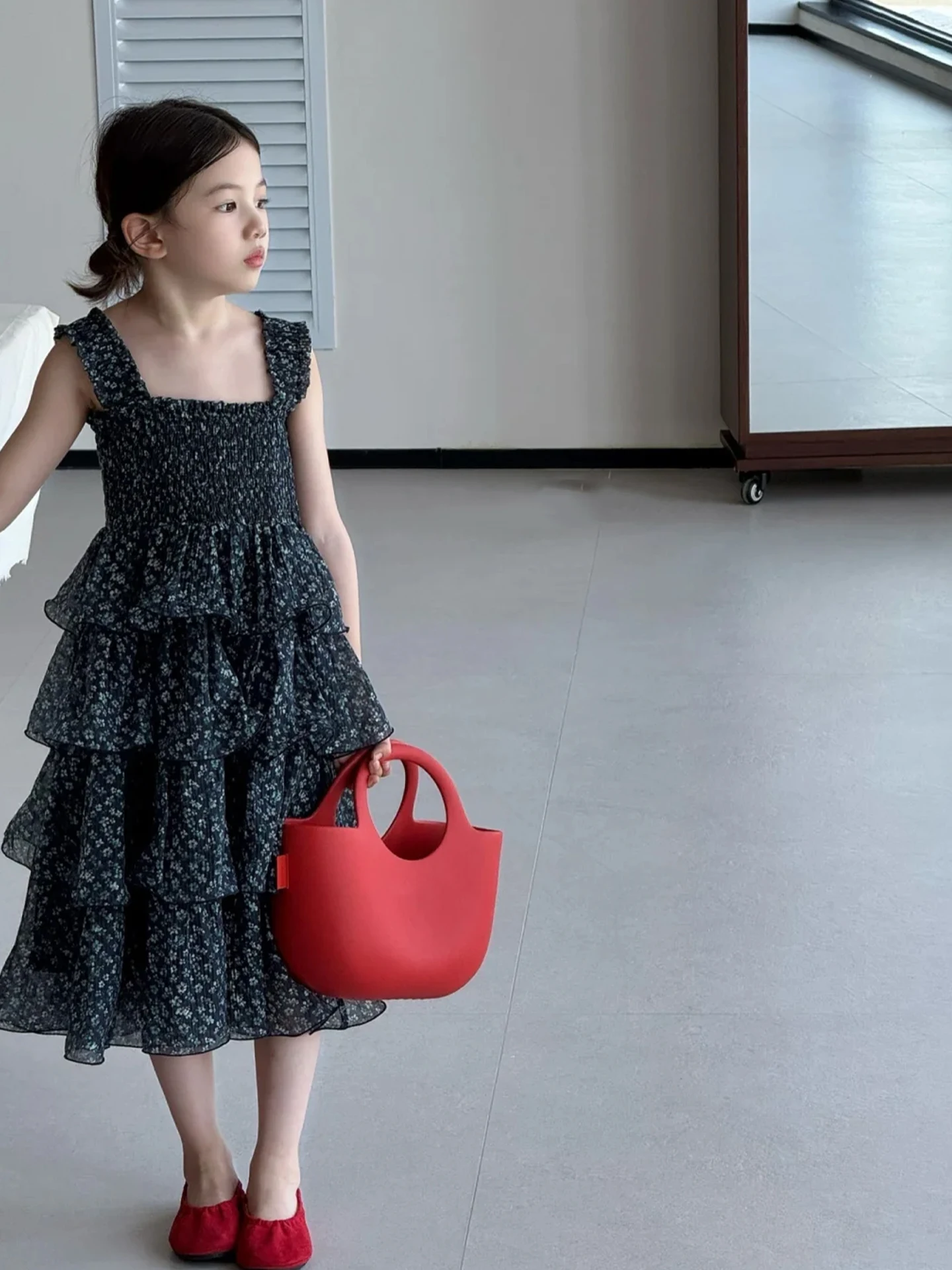 

Girls Floral Dress Children's Skirt Summer Fashionable Thin Strap Dress Midi Length Casual Style Low Waist for Ages 2-14