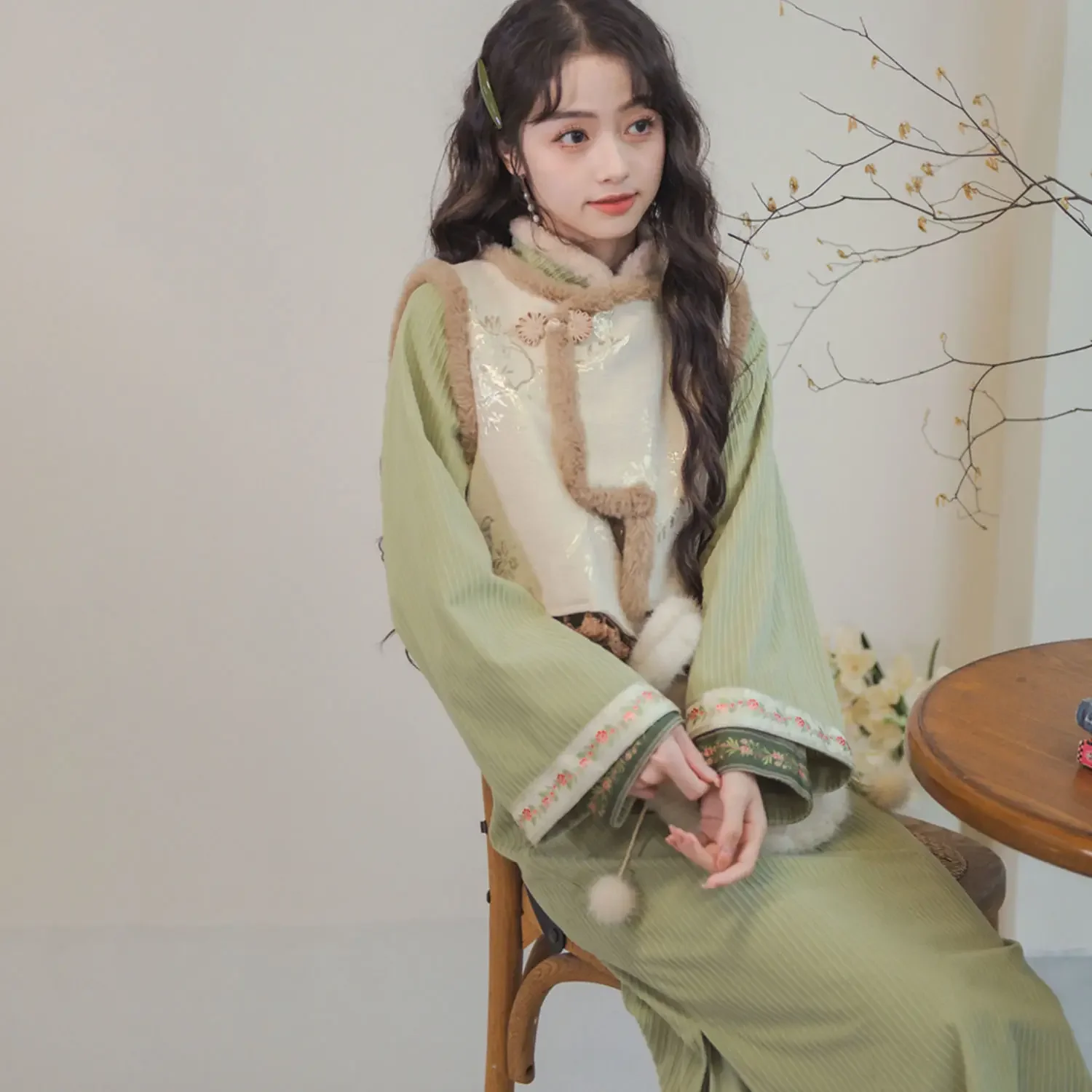 Autumn Winter Chinese Traditional Green Stand Collar Thickened Warm Cheongsam Dress Suit with Raw Edge Vest Women Modern Qipao